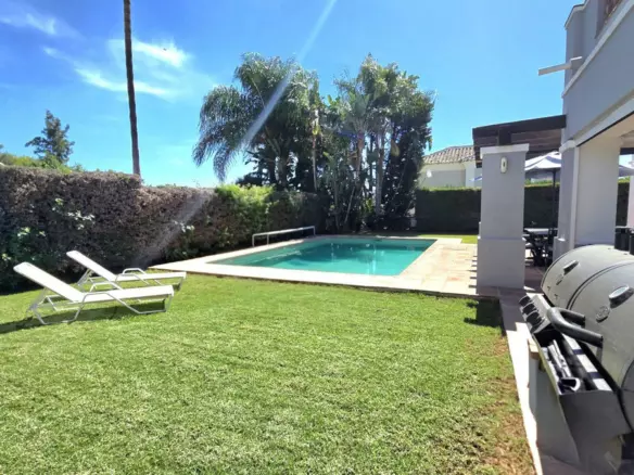 7-bedroom Villa In Mijas, Spain (290 M²)