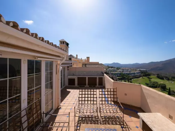 3-bedroom Apartment In Alhaurín El Grande, Spain (189 M²)