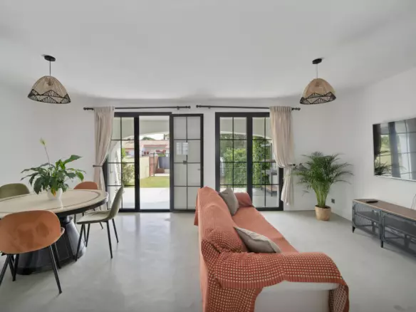 3-bedroom Town House In Estepona, Spain (171 M²)