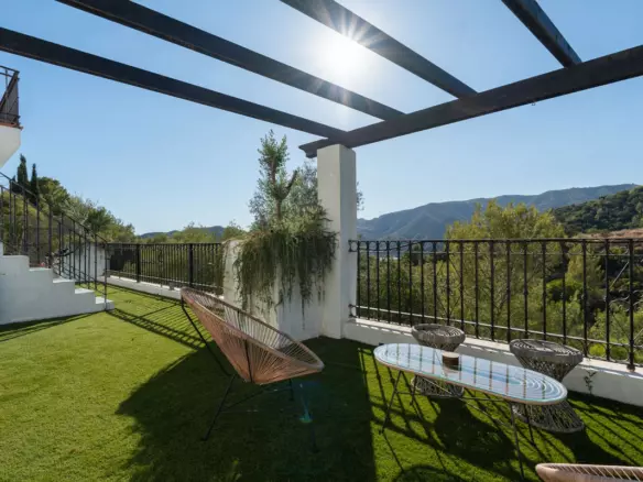 3-bedroom Villa In Istan, Spain (144 M²)