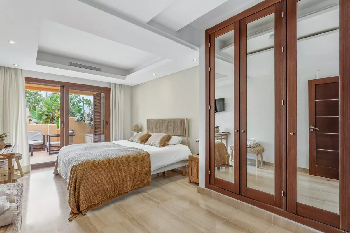 2-bedroom Apartment In Estepona, Spain (129 M²)