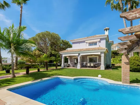 3-bedroom Villa In Estepona, Spain (210 M²)