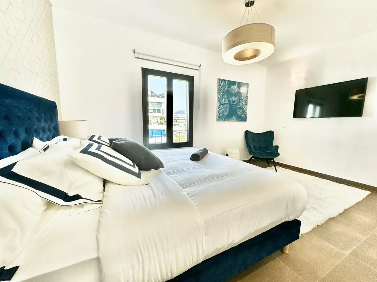3-bedroom Apartment In Marbella, Spain (163 M²)