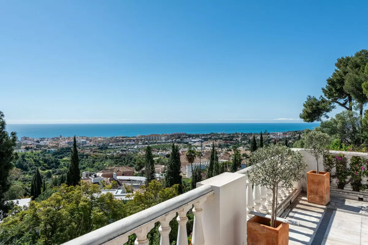 5-bedroom Villa In Marbella, Spain (474 M²)