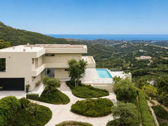 5-bedroom Villa In Benahavis, Spain (460 M²)