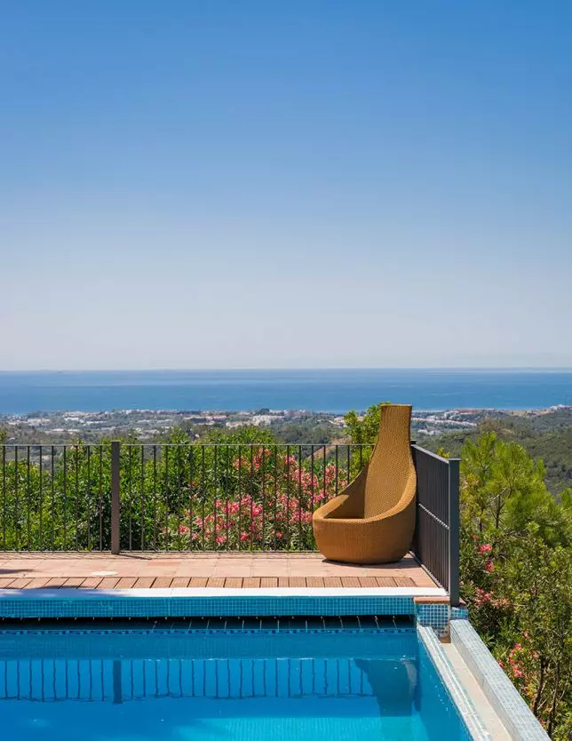5-bedroom Villa In Benahavis, Spain (414 M²)