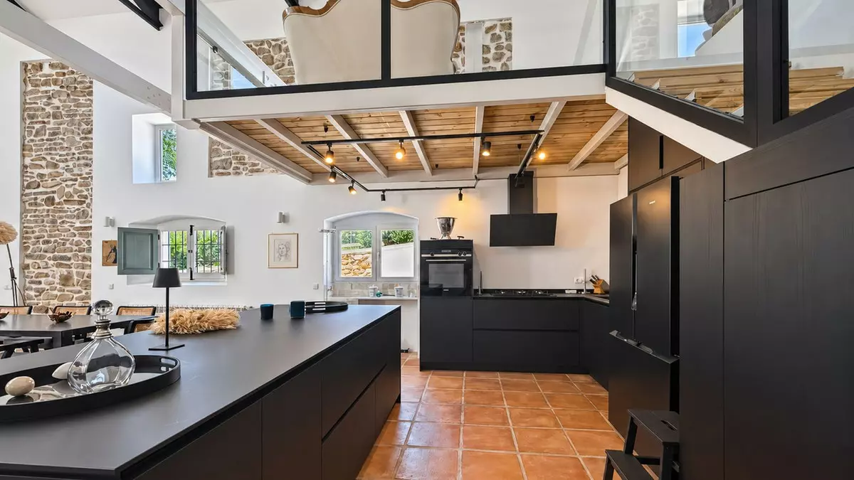 5-bedroom Country House In Villanueva Del Rosario, Spain (360 M²)
