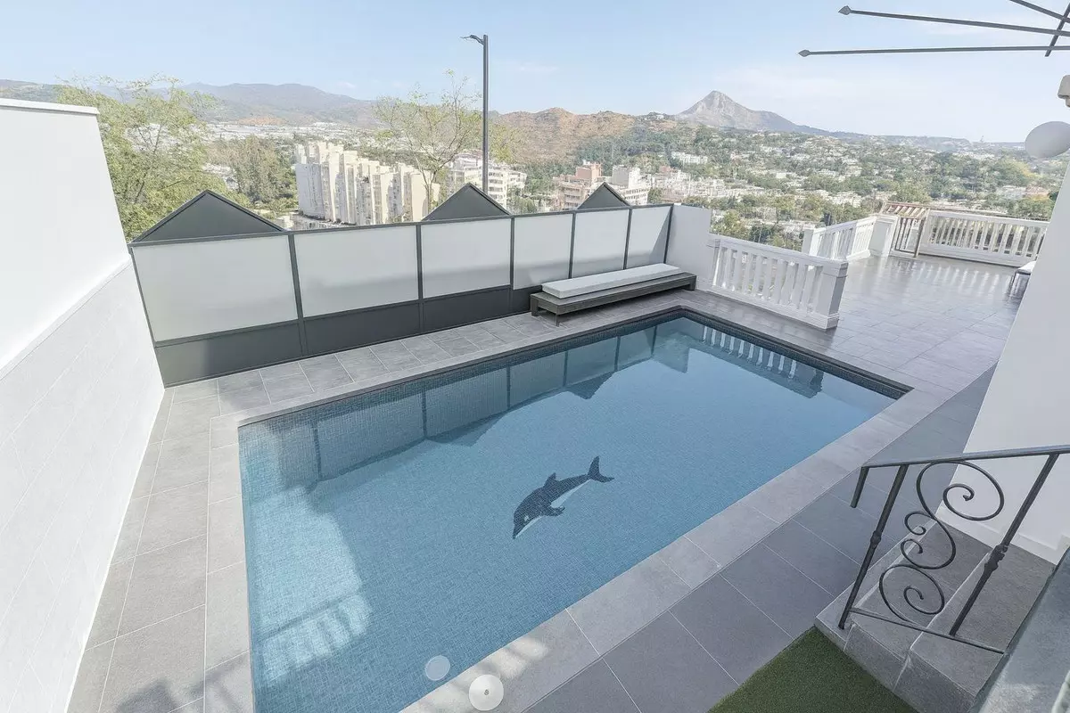 5-bedroom Villa In Málaga, Spain (403 M²)