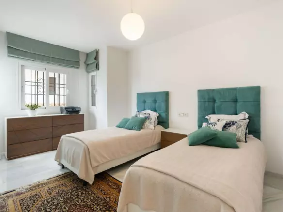 3-bedroom Apartment In Marbella, Spain (151 M²)