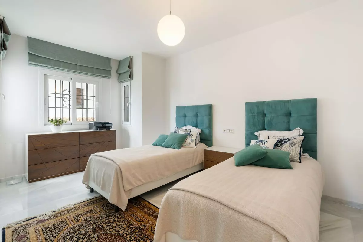 3-bedroom Apartment In Marbella, Spain (151 M²)