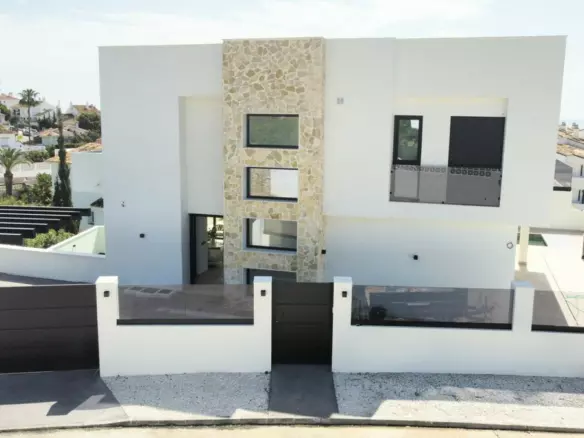 3-bedroom Villa In Mijas, Spain (356 M²)
