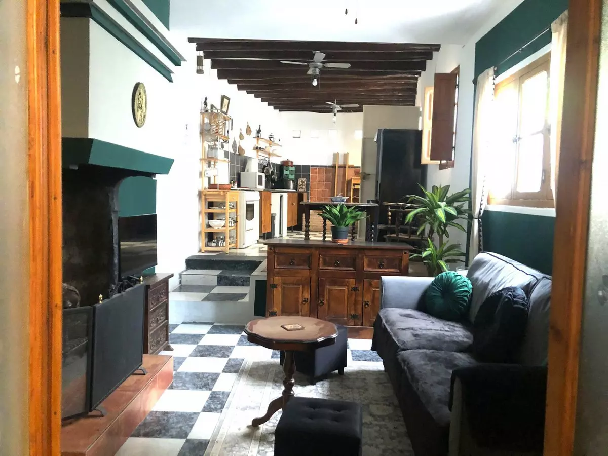 4-bedroom Town House In Cuevas De San Marcos, Spain (221 M²)