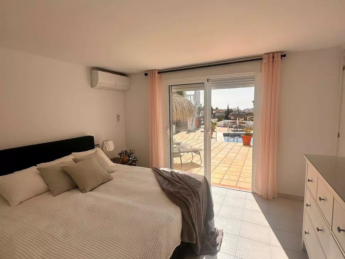 5-bedroom Villa In Benalmádena, Spain (350 M²)