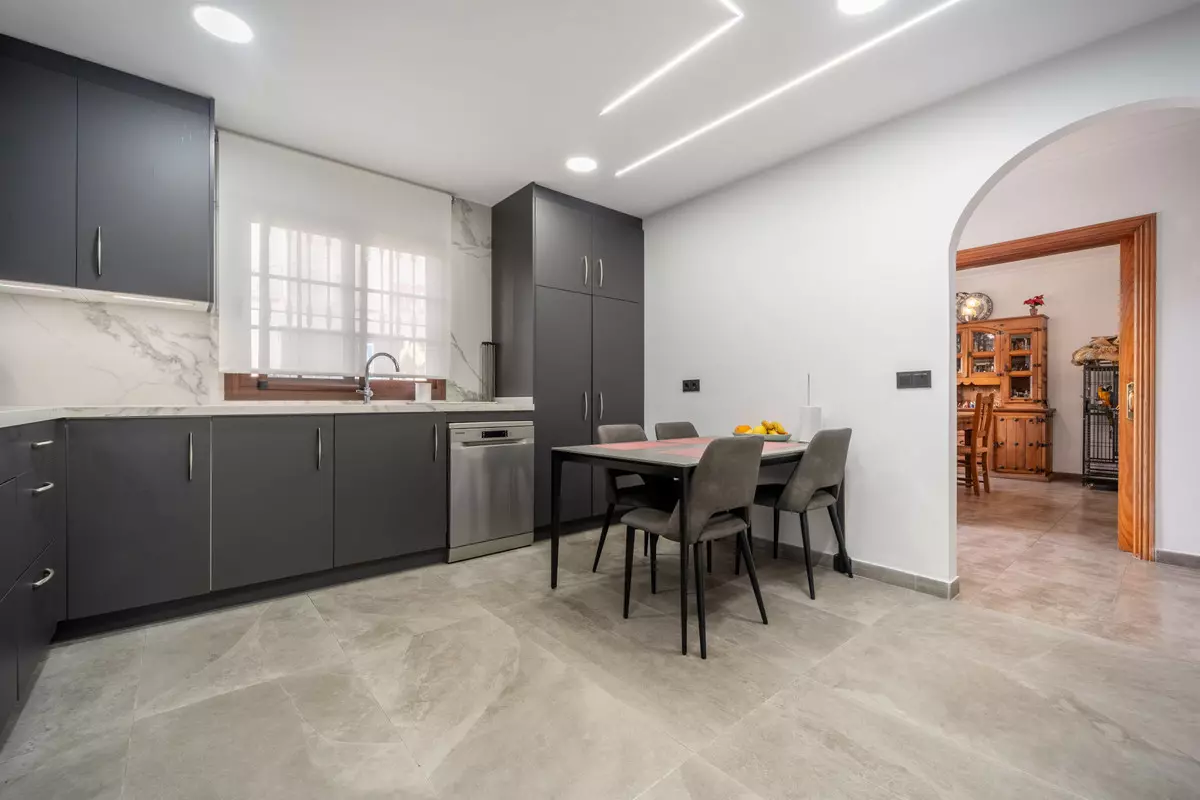 3-bedroom Villa In Estepona, Spain (306 M²)
