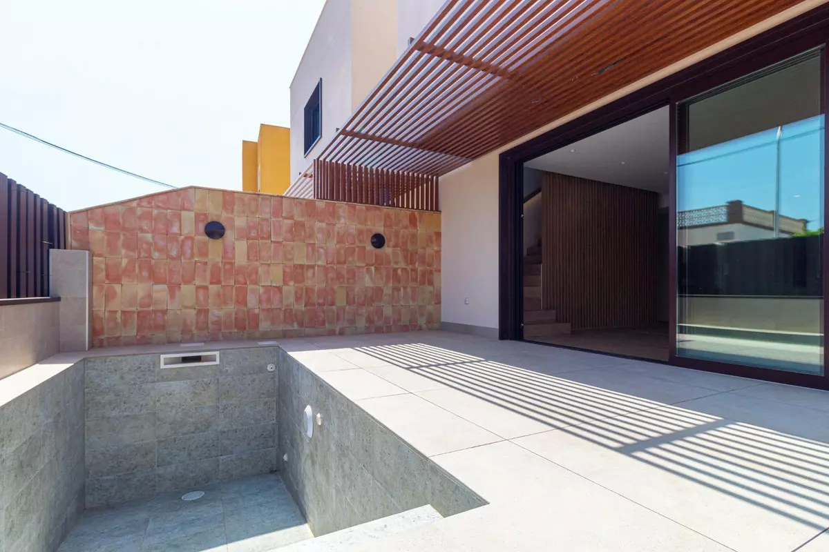 3-bedroom Villa In San Pedro Del Pinatar, Spain (145 M²)