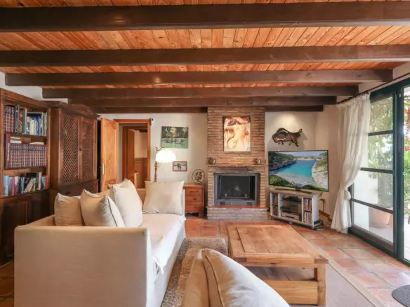 3-bedroom Villa In Guaro, Spain (222 M²)