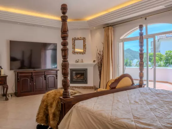 6-bedroom Villa In Benahavis, Spain (797 M²)