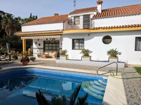 5-bedroom Villa In Benalmádena, Spain (237 M²)