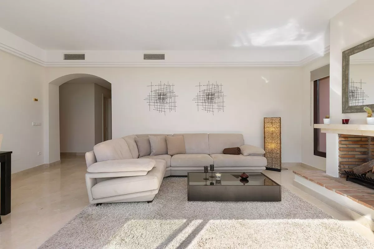 2-bedroom Apartment In Benahavis, Spain (102 M²)