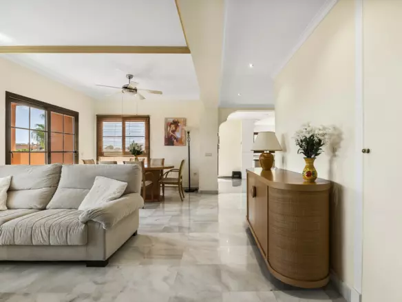 5-bedroom Apartment In Estepona, Spain (205 M²)