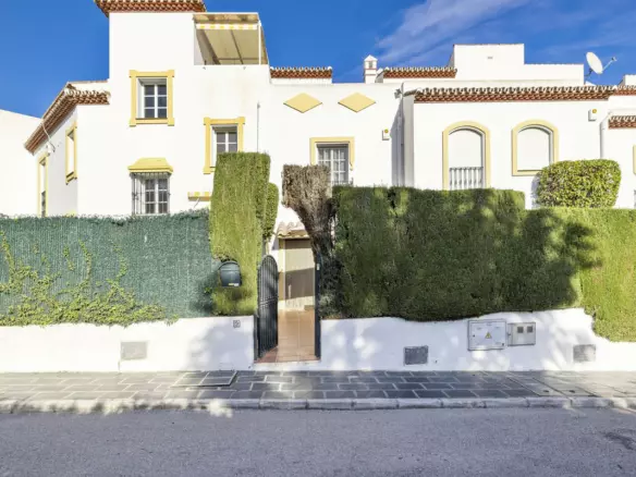2-bedroom Town House In Estepona, Spain (107 M²)