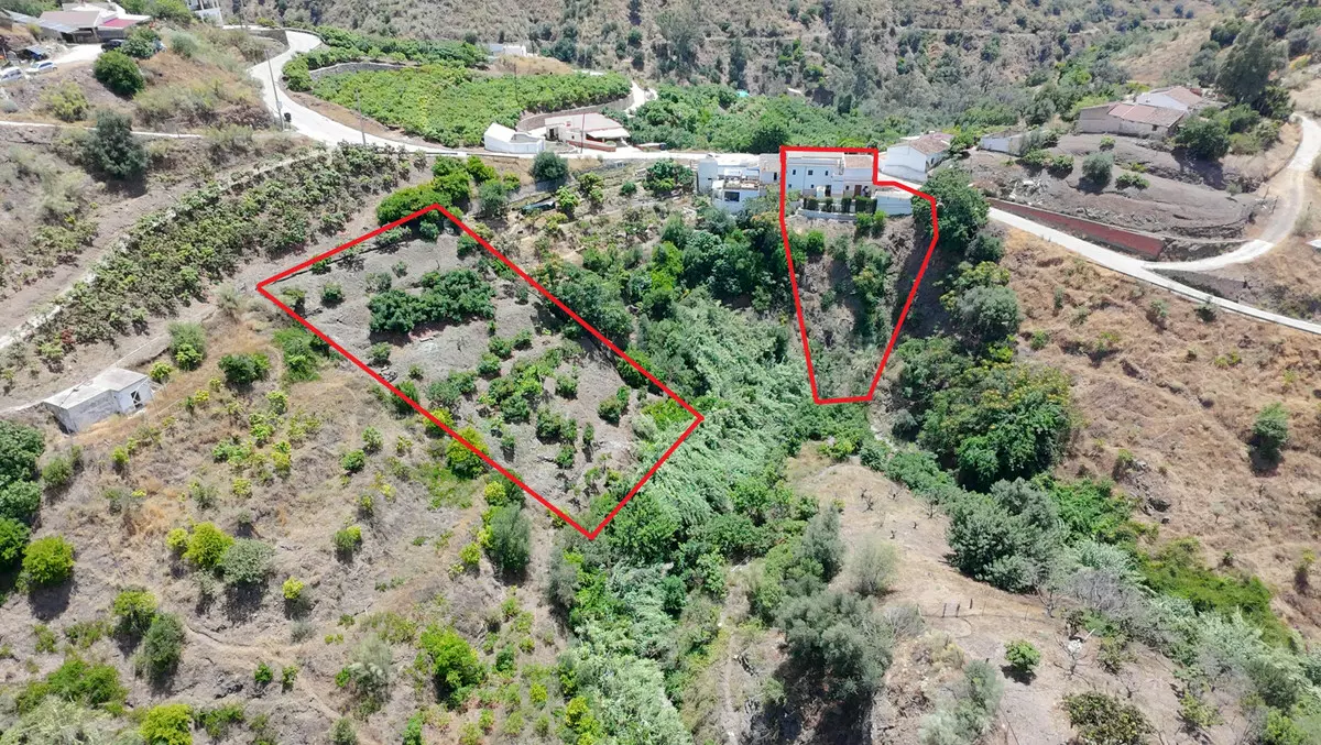 3-bedroom Villa In Canillas De Aceituno, Spain (90 M²)