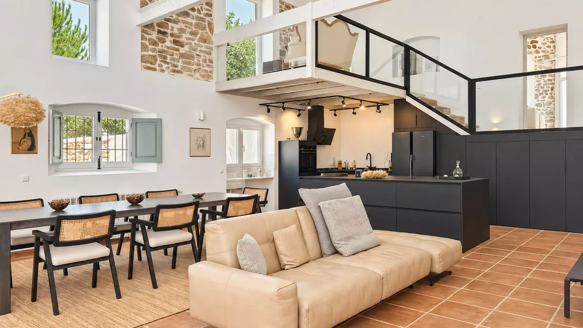 5-bedroom Country House In Villanueva Del Rosario, Spain (360 M²)