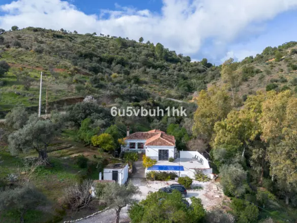 3-bedroom Country House In Alhaurín El Grande, Spain (223 M²)
