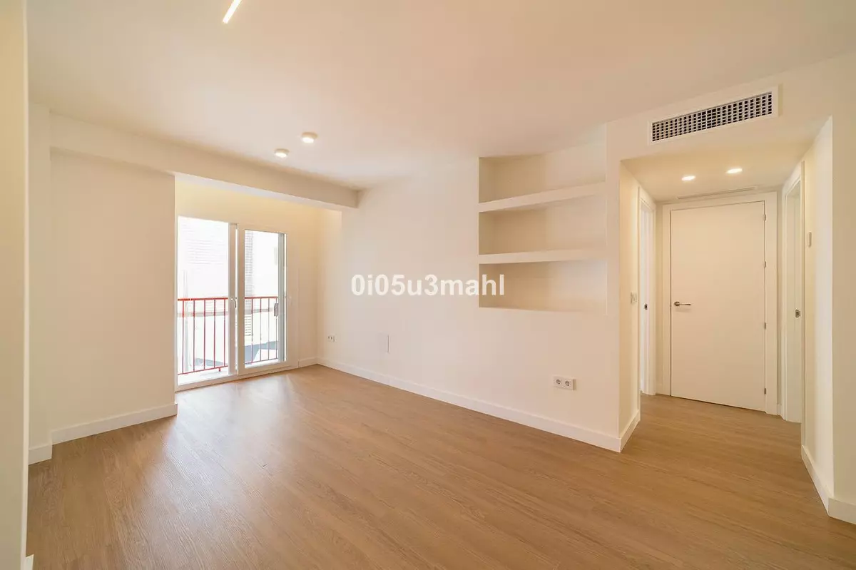 2-bedroom Apartment In Málaga, Spain (79 M²)