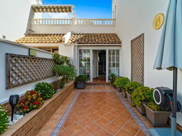 3-bedroom Villa In Orihuela, Spain (120 M²)