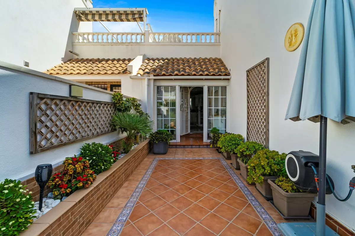 3-bedroom Villa In Orihuela, Spain (120 M²)