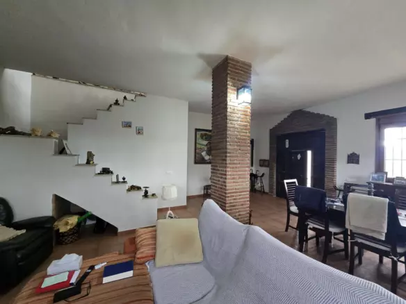 5-bedroom Country House In Cártama, Spain (253 M²)
