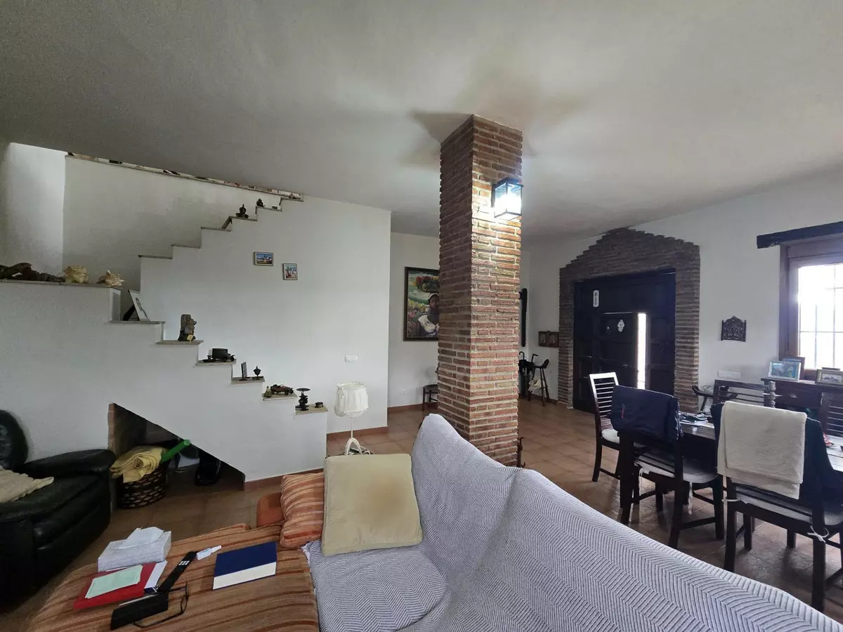 5-bedroom Country House In Cártama, Spain (253 M²)