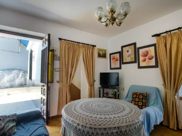 3-bedroom Villa In Canillas De Aceituno, Spain (90 M²)