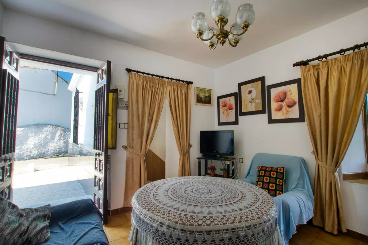 3-bedroom Villa In Canillas De Aceituno, Spain (90 M²)