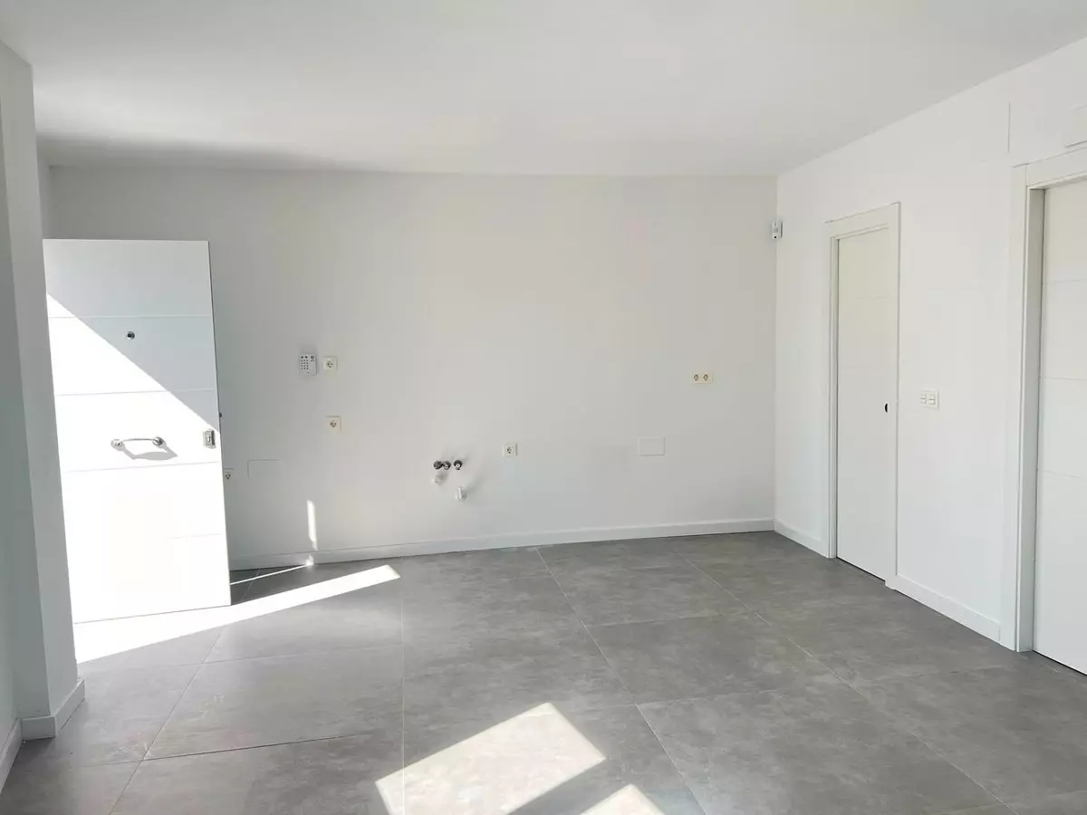 1-bedroom Apartment In Torremolinos, Spain (48 M²)