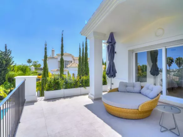 6-bedroom Villa In Marbella, Spain (404 M²)