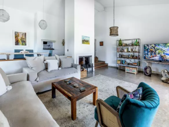 4-bedroom Villa In Alhaurín El Grande, Spain (213 M²)