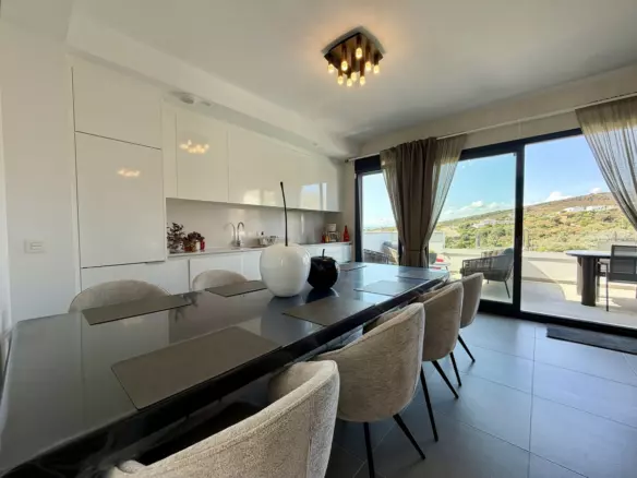 3-bedroom Apartment In Manilva, Spain (121 M²)