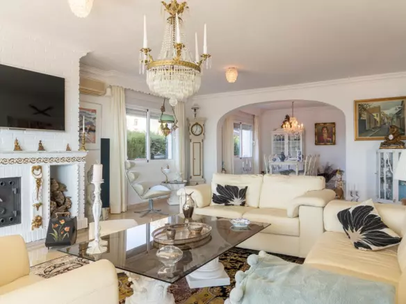 4-bedroom Villa In Benalmádena, Spain (226 M²)
