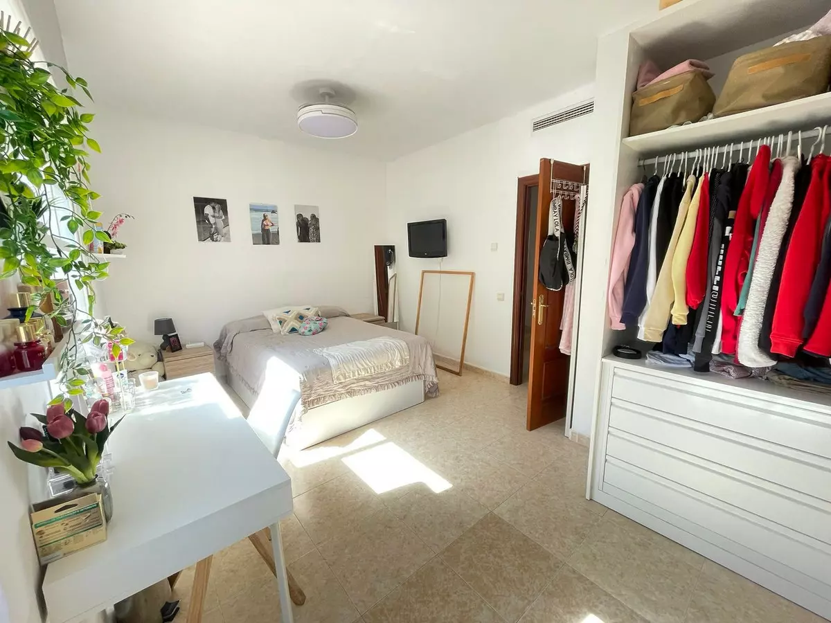3-bedroom Town House In Estepona, Spain (187 M²)