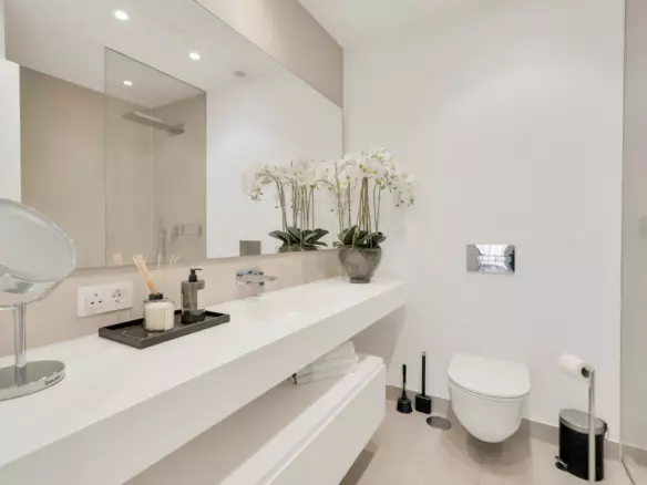 2-bedroom Apartment In Benahavis, Spain (113 M²)