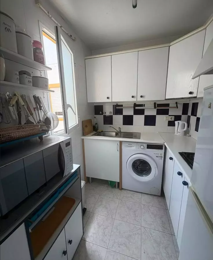 3-bedroom Apartment In Torrevieja, Spain (74 M²)