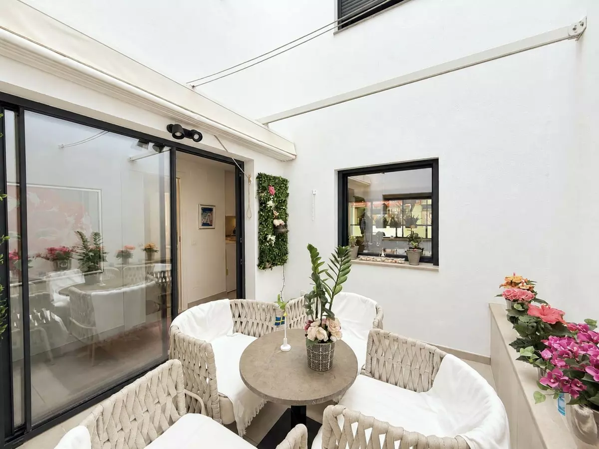 2-bedroom Apartment In Fuengirola, Spain (119 M²)