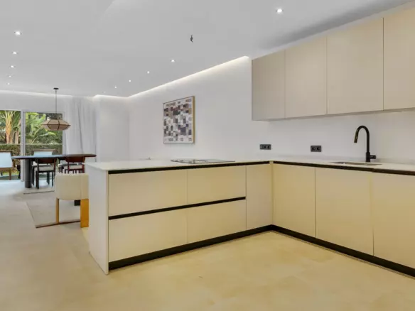 3-bedroom Apartment In Marbella, Spain (117 M²)