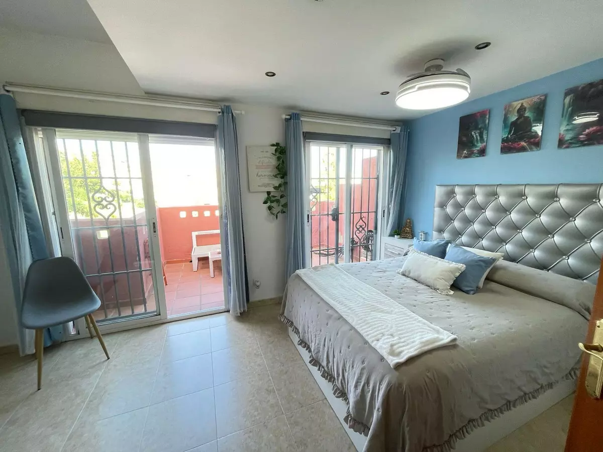 3-bedroom Town House In Estepona, Spain (187 M²)