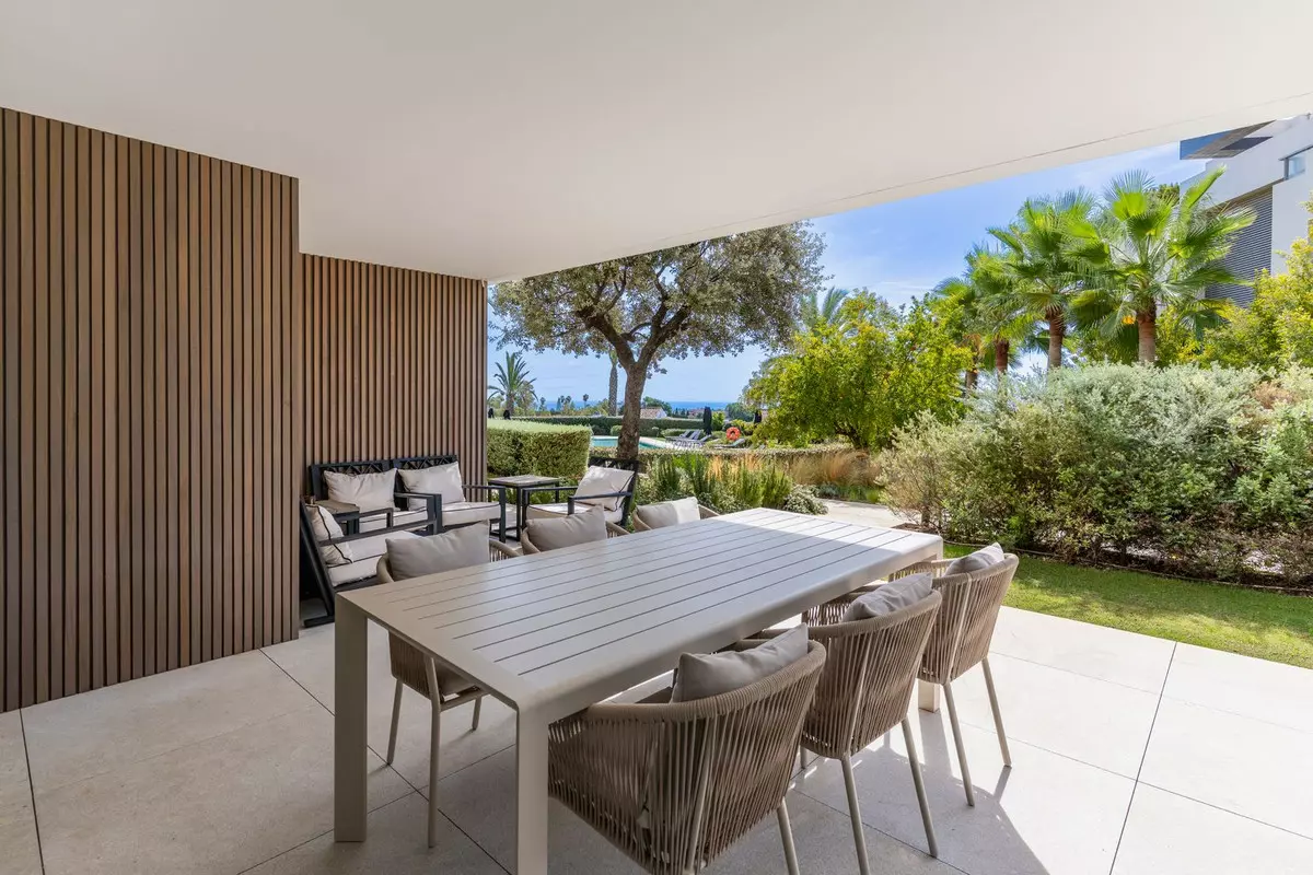 2-bedroom Apartment In Benahavis, Spain (105 M²)