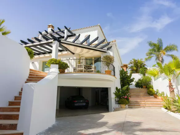 5-bedroom Villa In Marbella, Spain (390 M²)