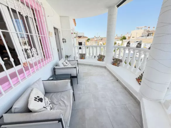 3-bedroom Villa In San Miguel De Salinas, Spain (160 M²)