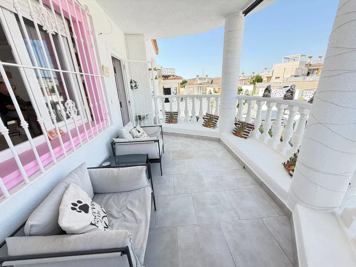 3-bedroom Villa In San Miguel De Salinas, Spain (160 M²)